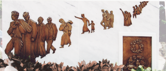 Μνημείο Μικρασιατών Ρεθυμνο. Ο ξεριζωμός